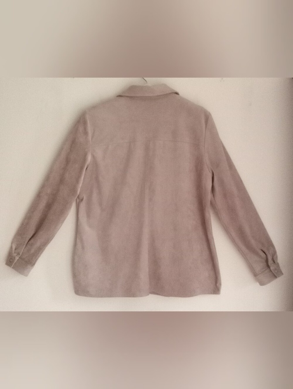 Conrad C Collection - Picture 2 of 3
